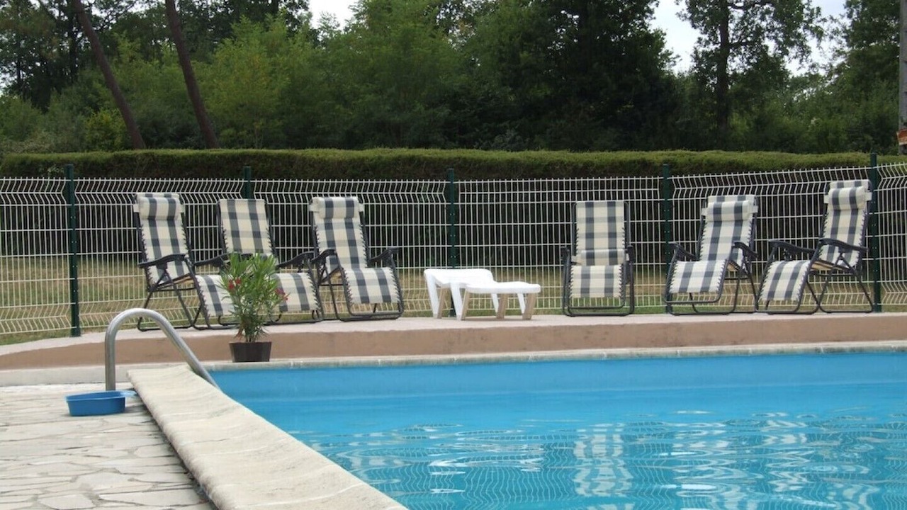 Photo of Outdoor in Cravans