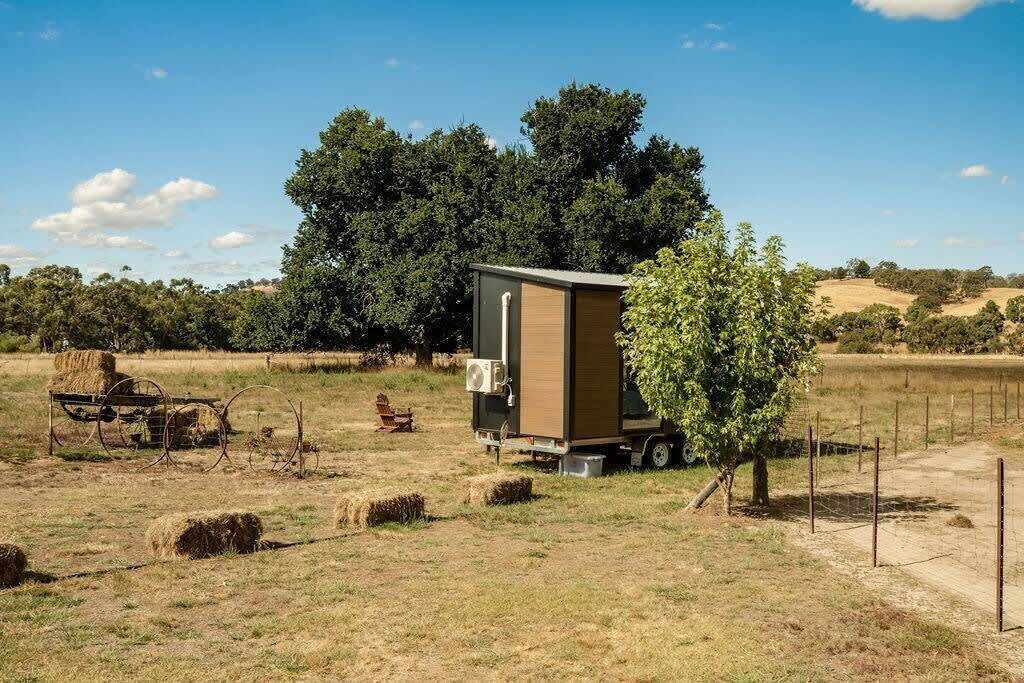 Photo of Outdoor in Gobur