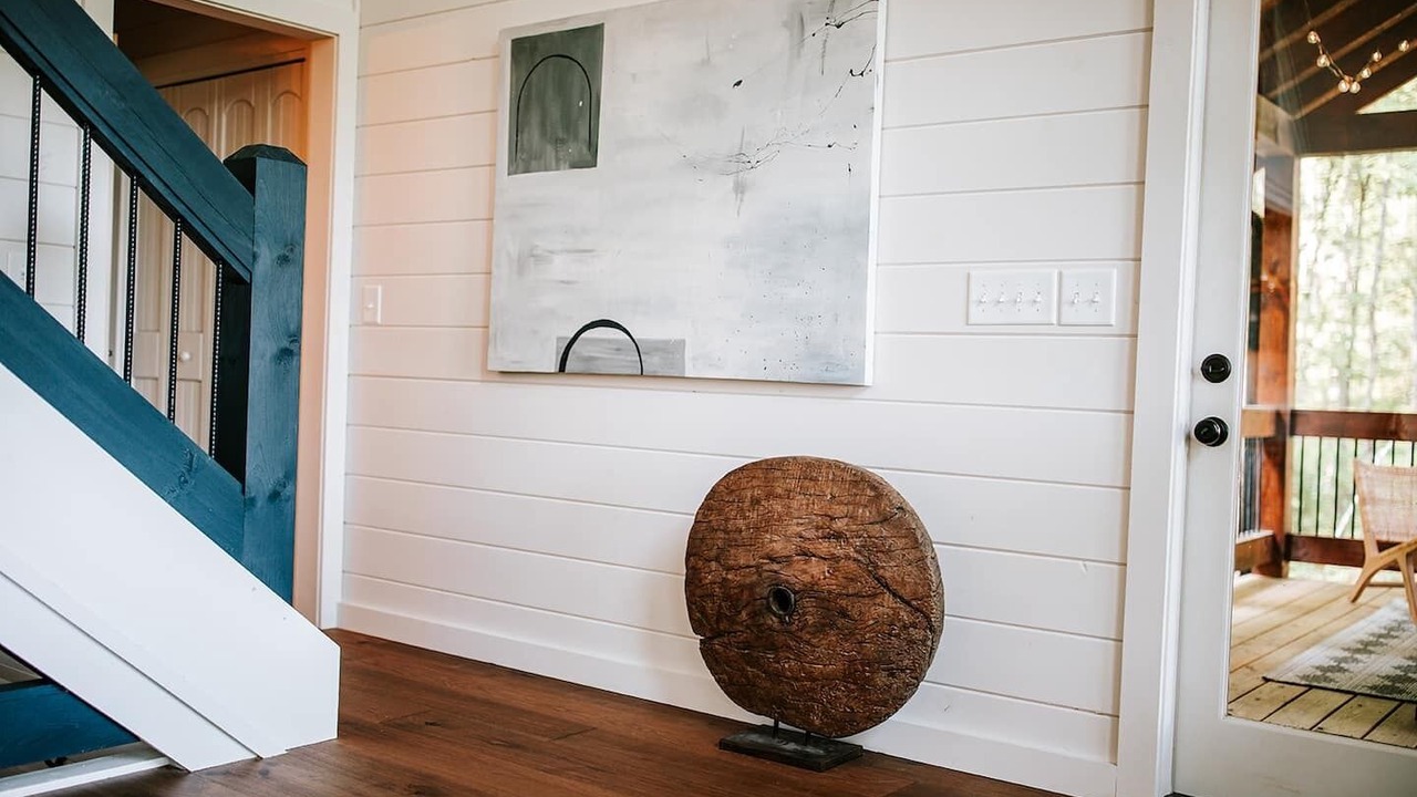 Photo of Outdoor in Cherry Log