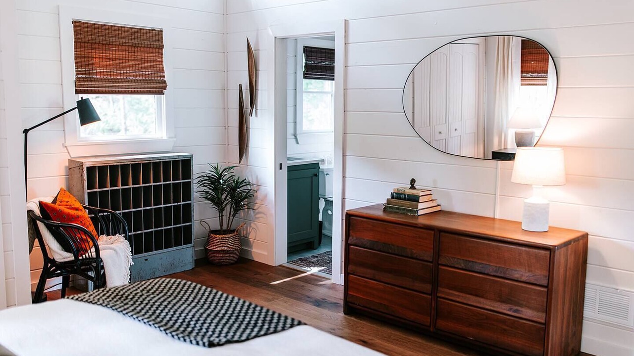 Photo of Others in Cherry Log