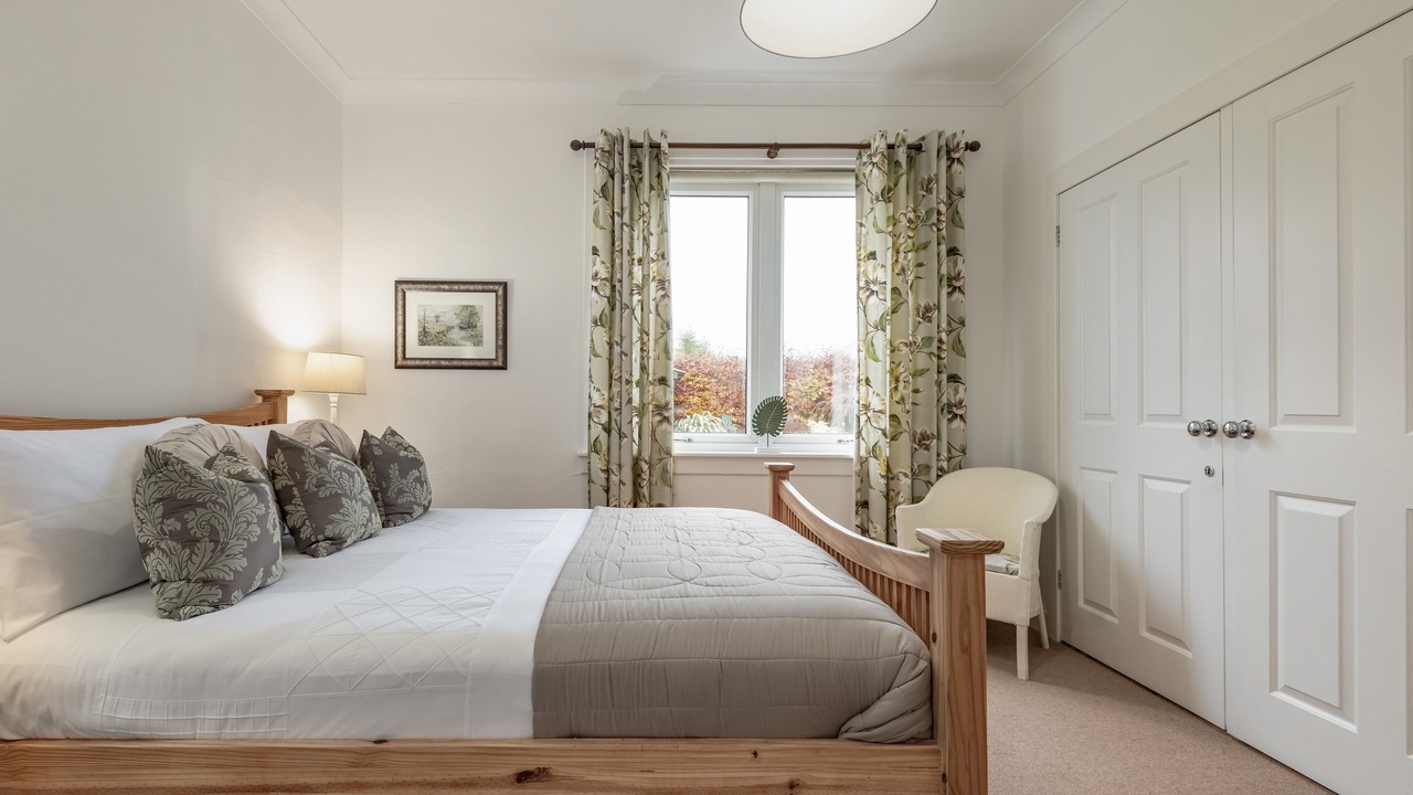 Photo of Bedroom in Comrie