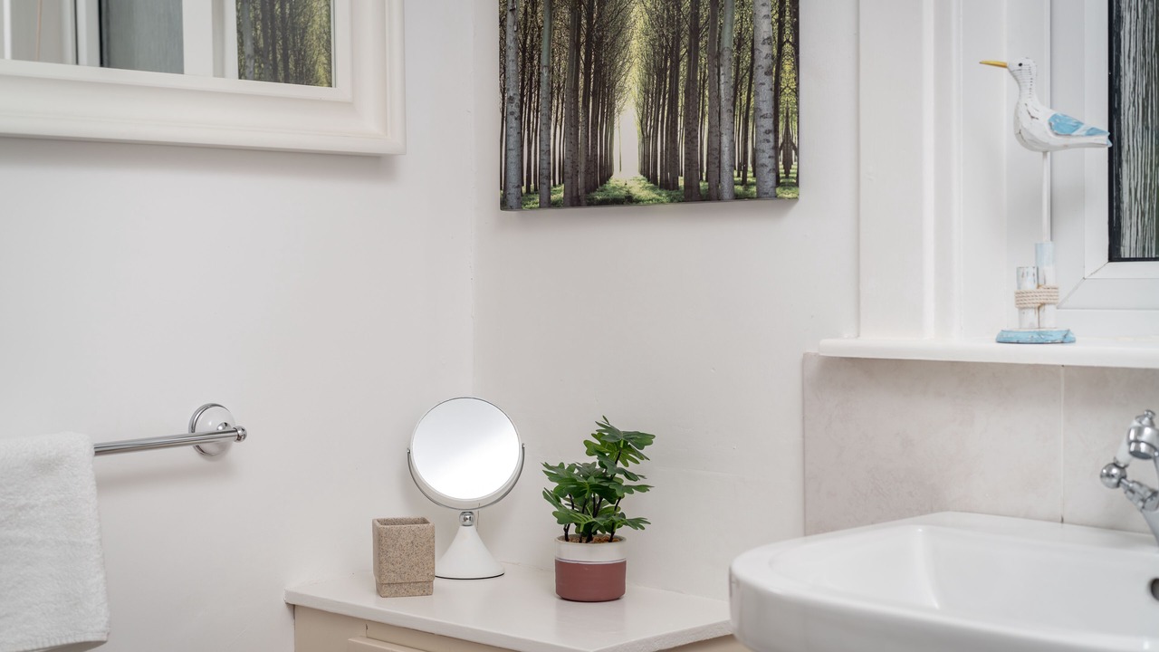 Photo of Bathroom in Comrie