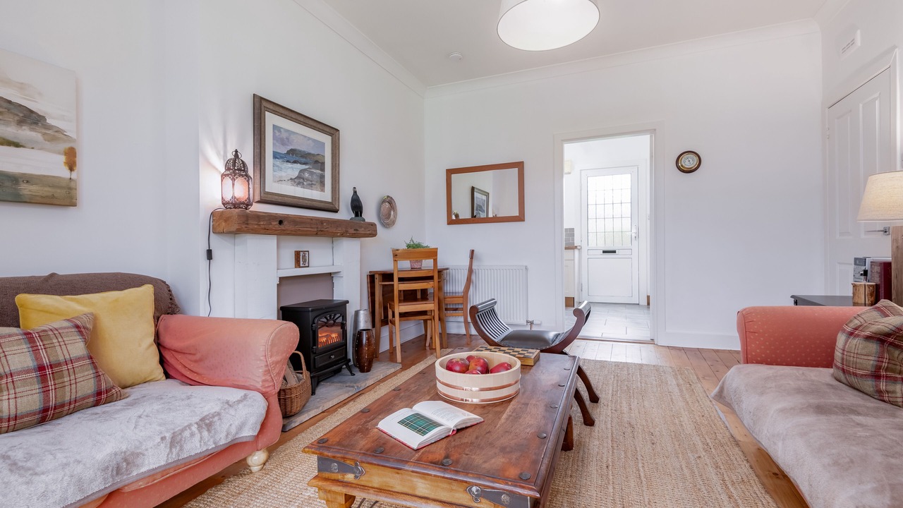 Photo of Livingroom in Comrie