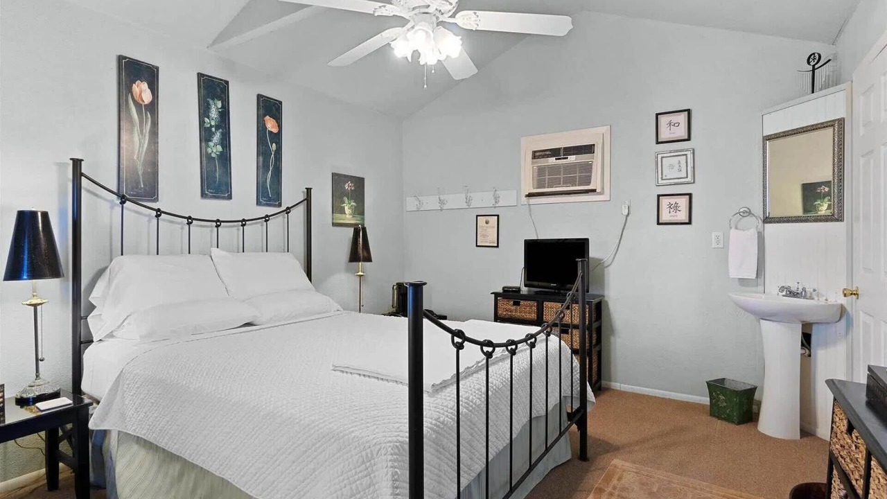 Photo of Bedroom in Bonham