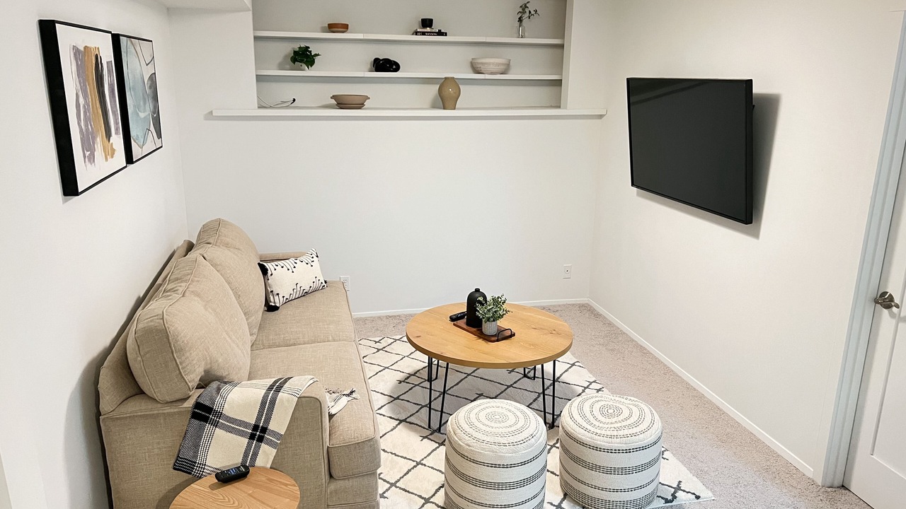 Photo of Livingroom in SeaTac