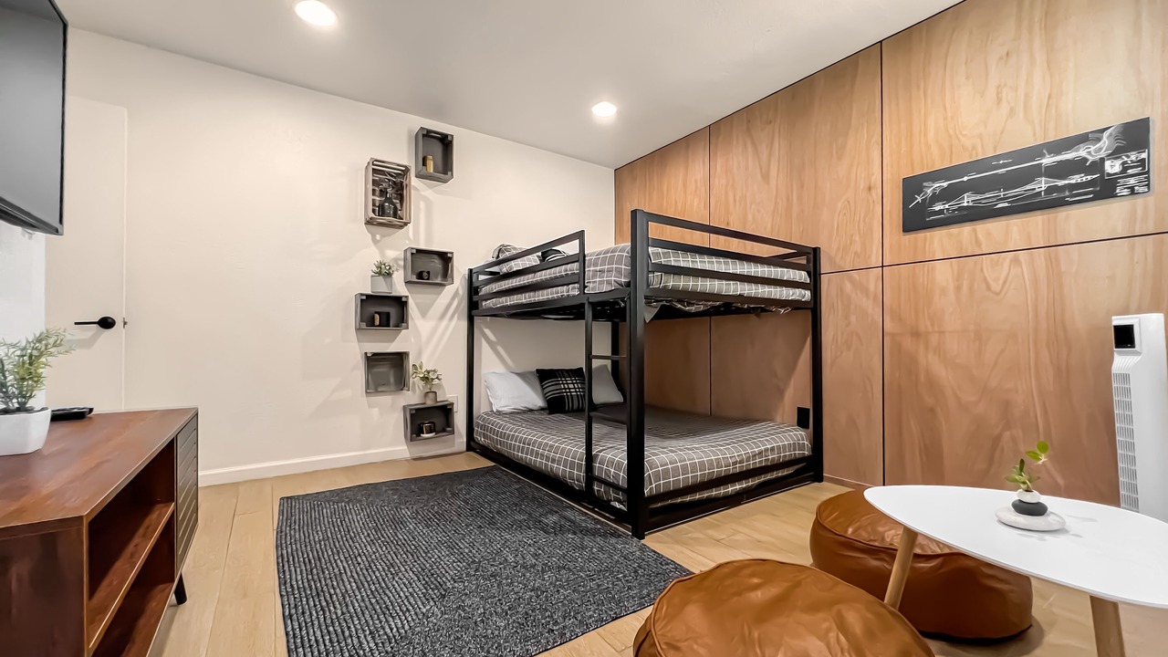 Photo of Bedroom in Clodine