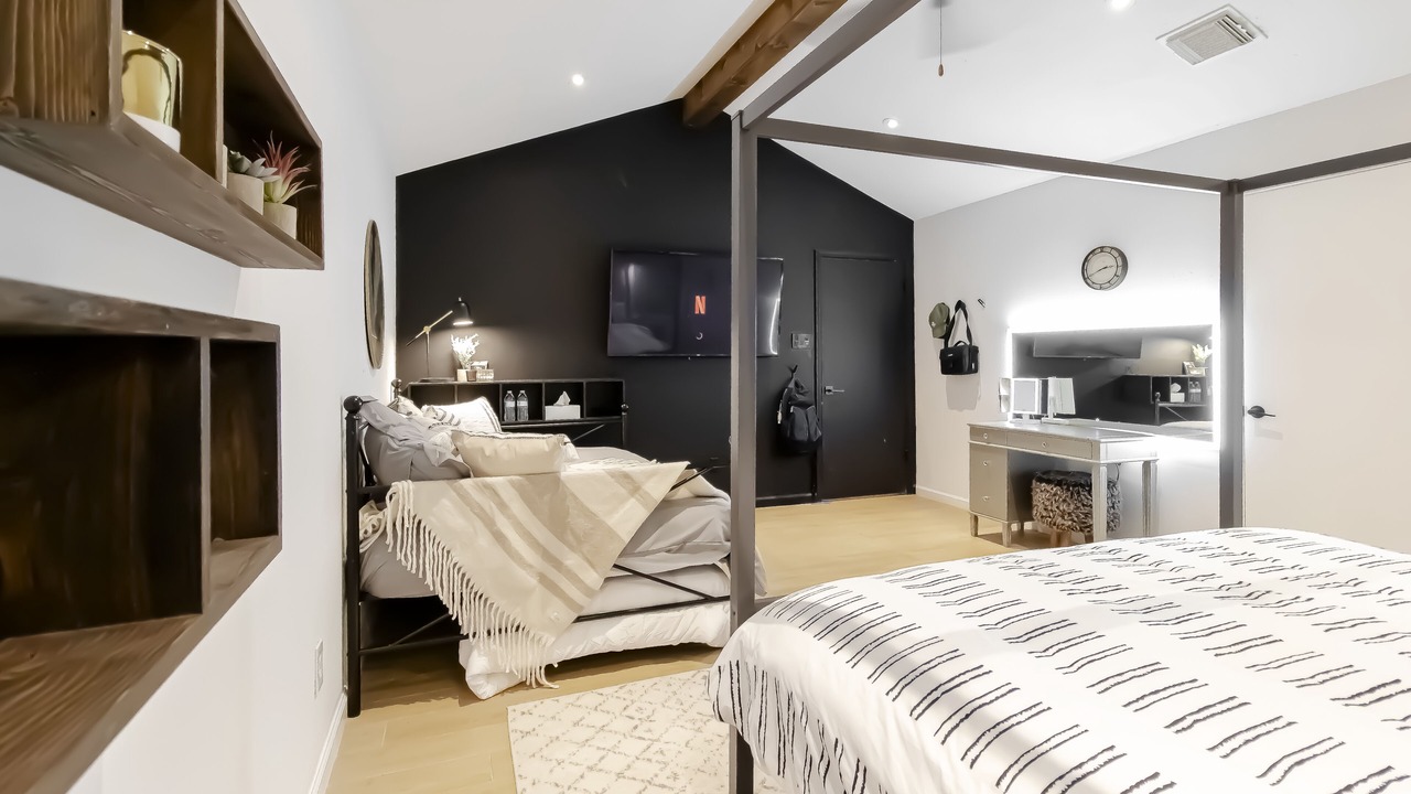 Photo of Bedroom in Clodine
