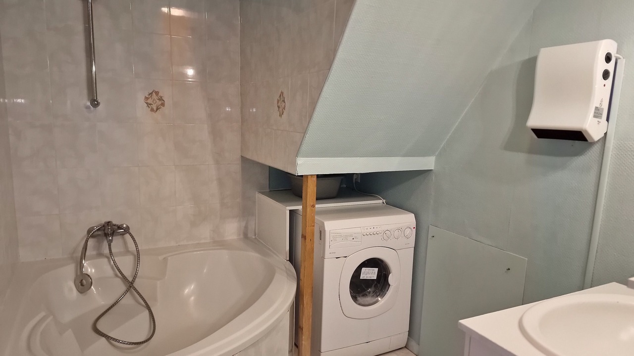 Photo of Bathroom in La Roche-Derrien