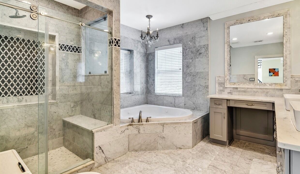 Photo of Bathroom in Old City