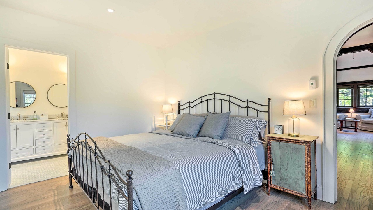 Photo of Bedroom in Middle Hope