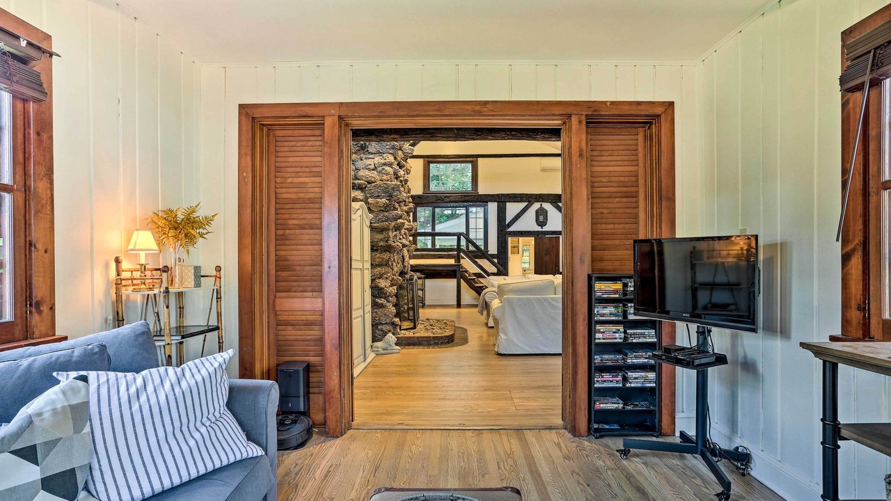 Photo of Livingroom in Middle Hope