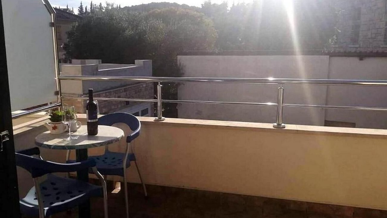 Photo of Patio Balcony in Loviste