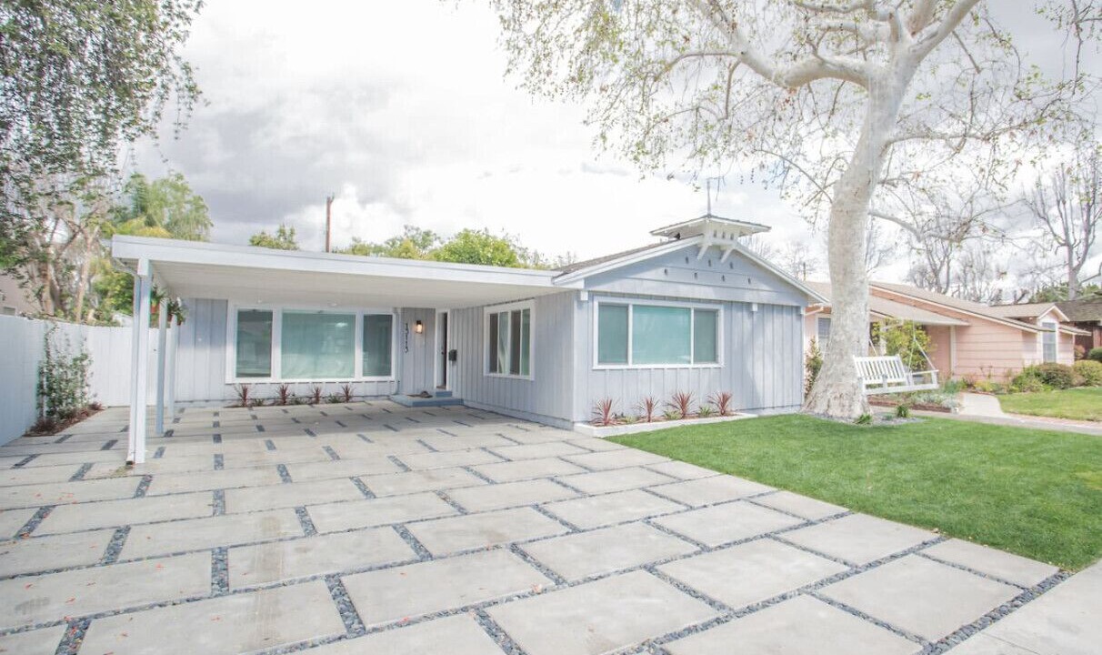 Photo of Outdoor in Sherman Oaks