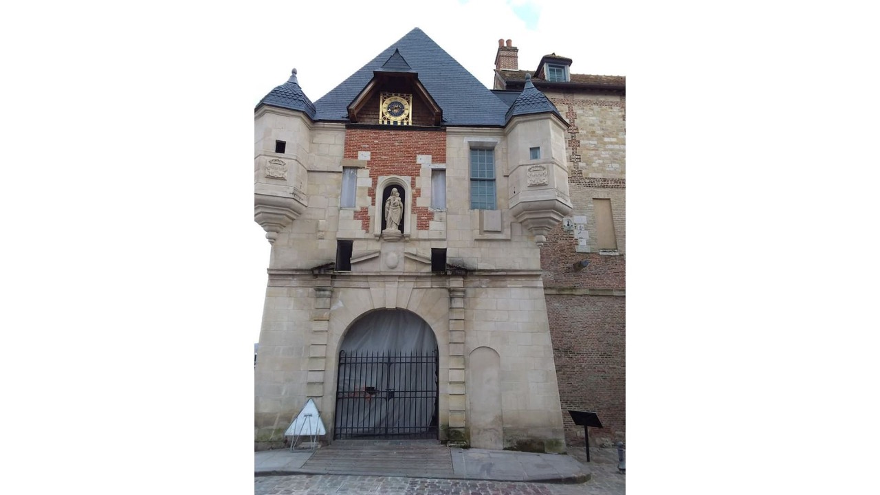 Photo of Others in Enclos