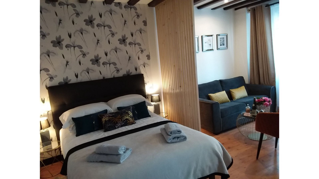 Photo of Bedroom in Enclos