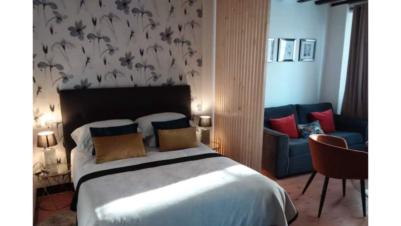 Photo of Bedroom in Enclos
