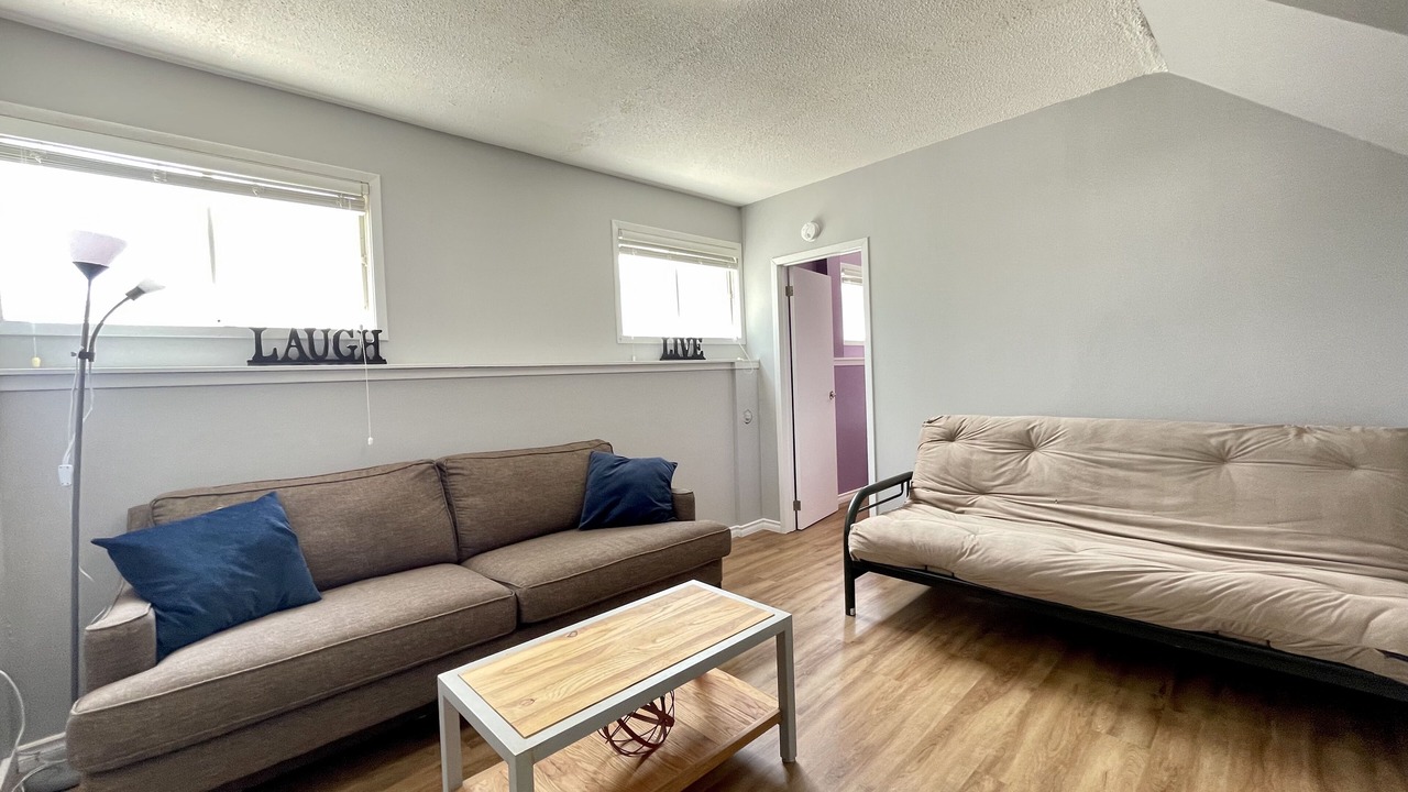 Photo of Livingroom in Campbellford
