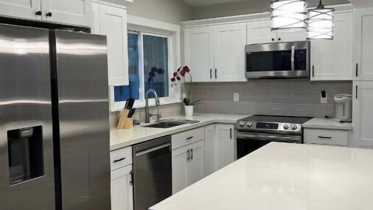 Photo of Kitchen in Northeast Bellevue