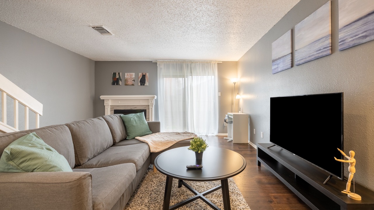 Photo of Livingroom in North Austin Civic Association