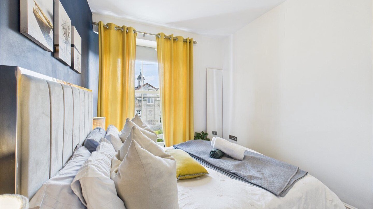 Photo of Bedroom in Mylor Churchtown