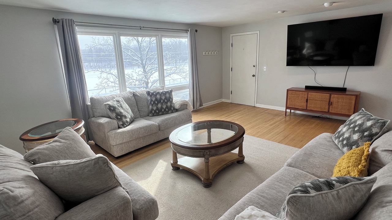 Photo of Livingroom in Eastside
