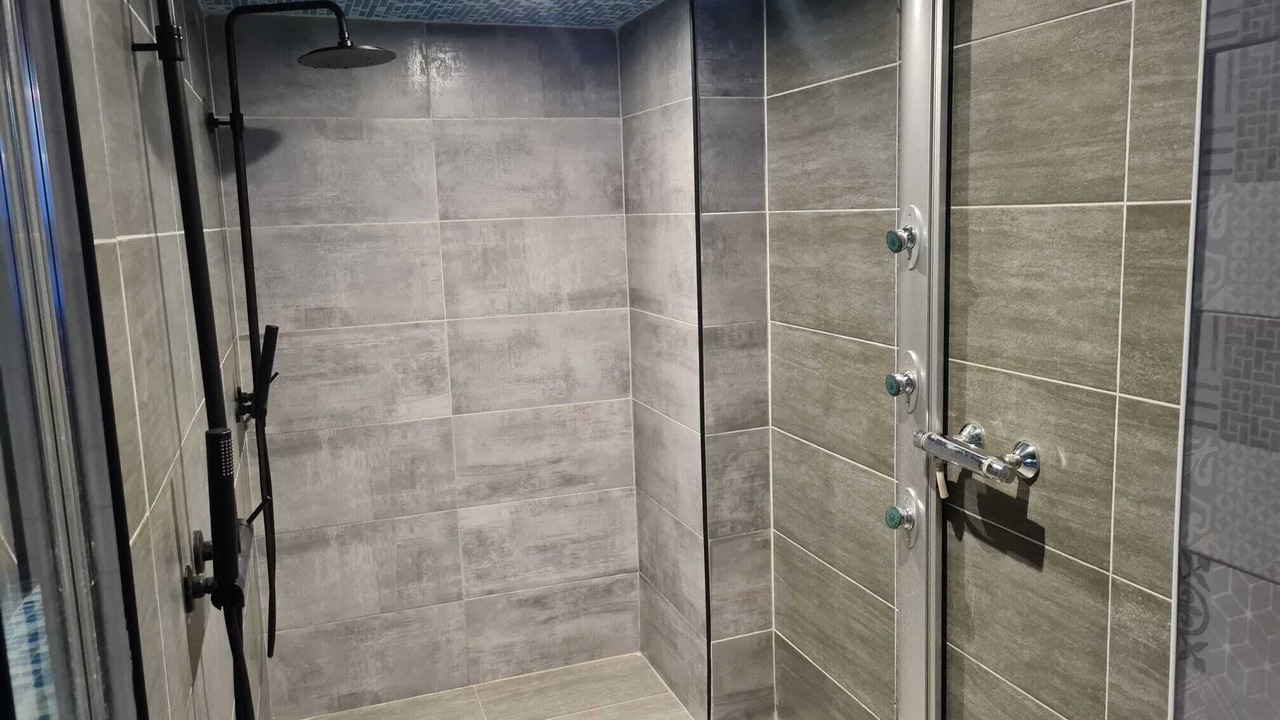 Photo of Bathroom in Maladiere