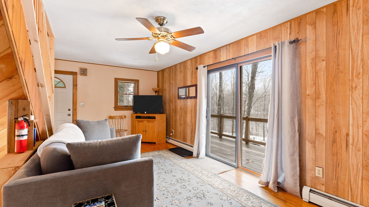 Photo of Livingroom in Warrensburg