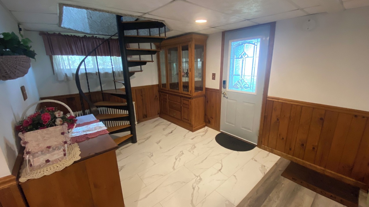 Photo of Others in Seanor