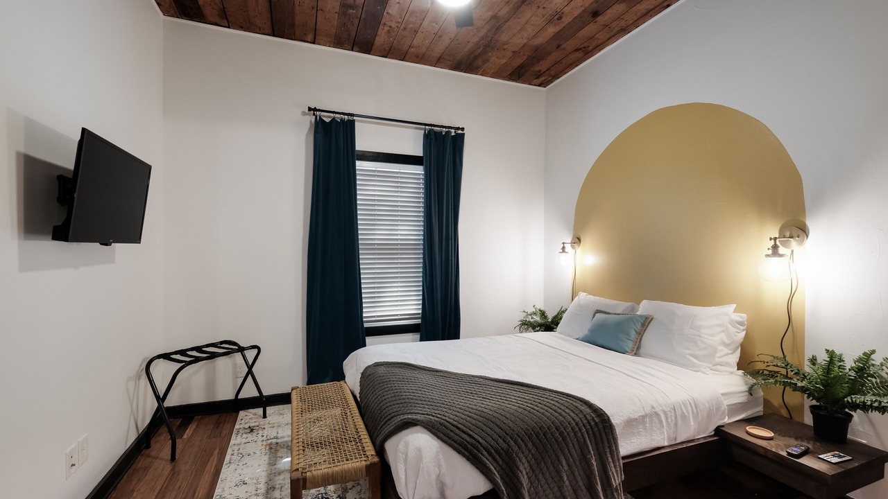 Photo of Bedroom in Tobin Hill