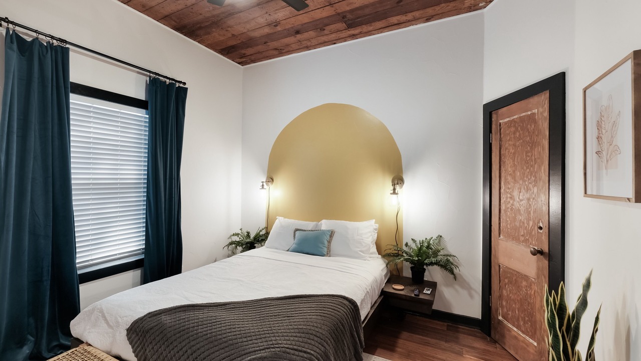 Photo of Bedroom in Tobin Hill