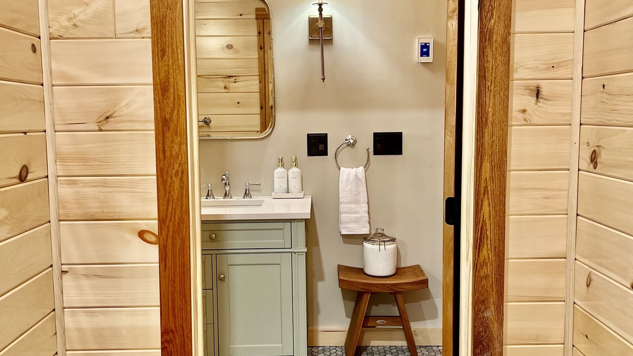 Photo of Bathroom in Town of Webb