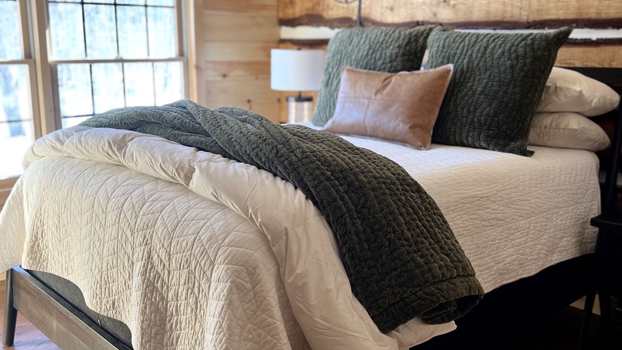 Photo of Bedroom in Town of Webb