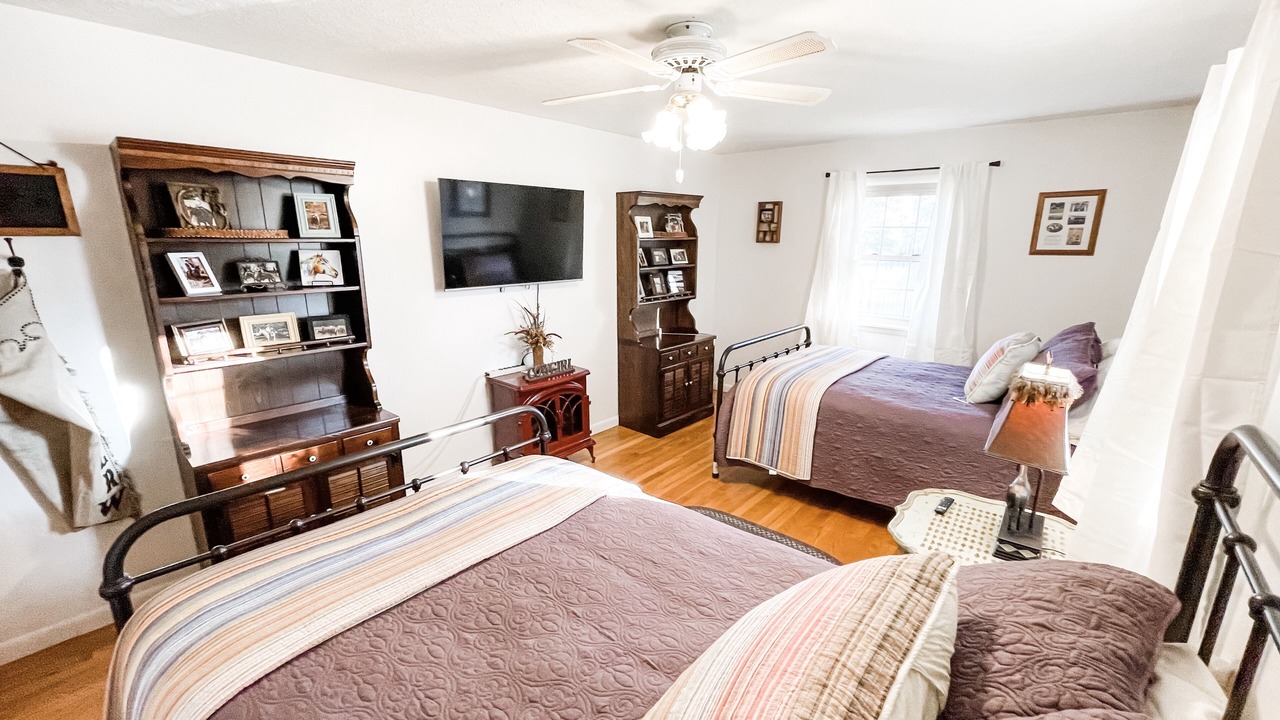 Photo of Bedroom in Flippin