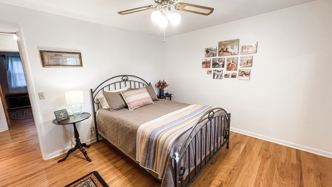Photo of Bedroom in Flippin