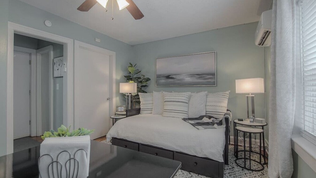 Photo of Bedroom in Country Club Plaza Area