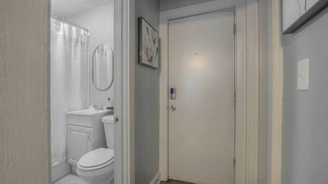 Photo of Bathroom in Country Club Plaza Area