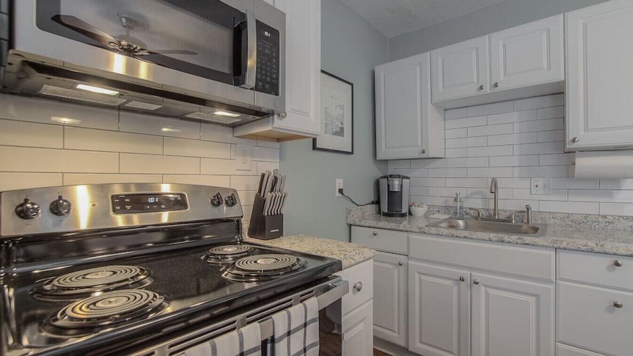 Photo of Kitchen in Country Club Plaza Area