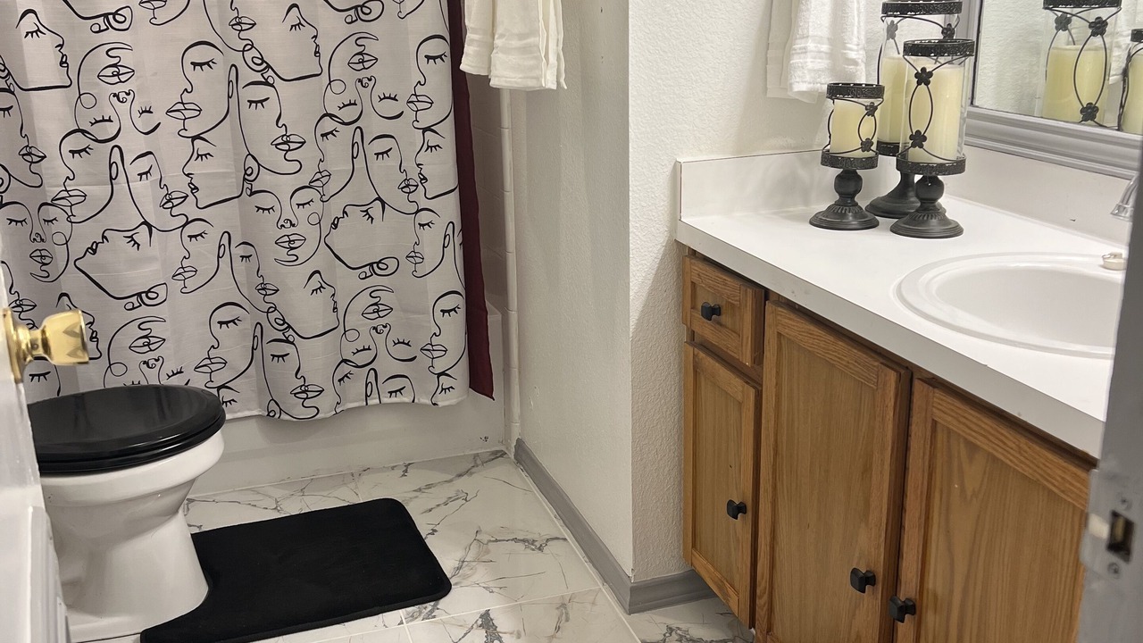 Photo of Bathroom in Glenn Heights