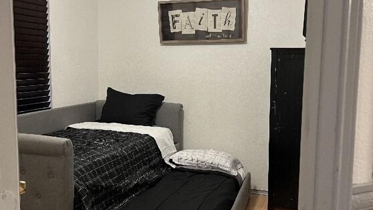 Photo of Bedroom in Glenn Heights