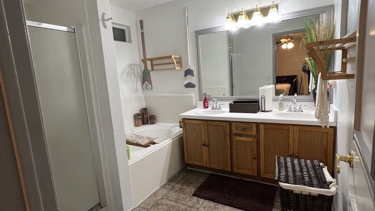 Photo of Bathroom in Glenn Heights