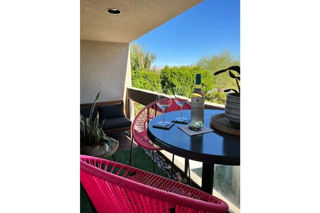 Photo of Outdoor in Warm Sands