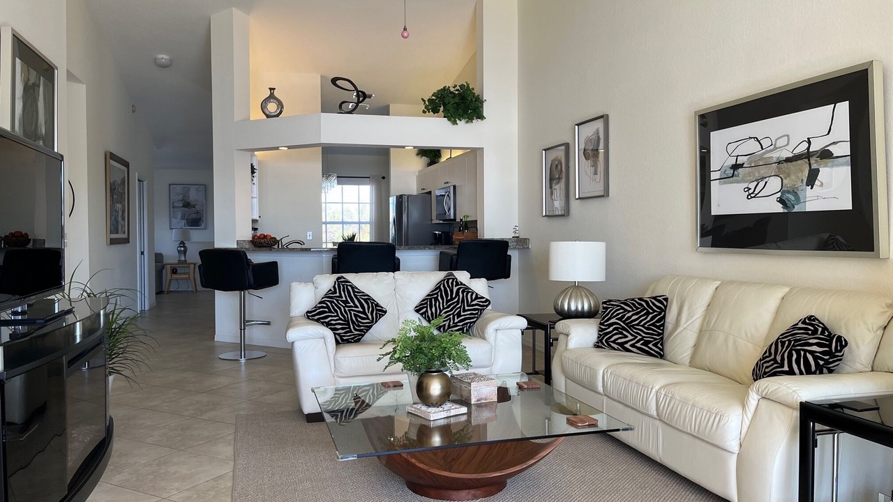 Photo of Livingroom in Crown Pointe