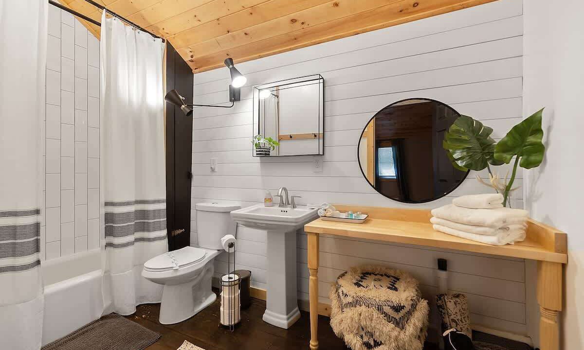 Photo of Bathroom in Pocono Pines