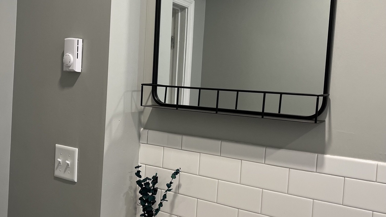 Photo of Bathroom in Newburgh