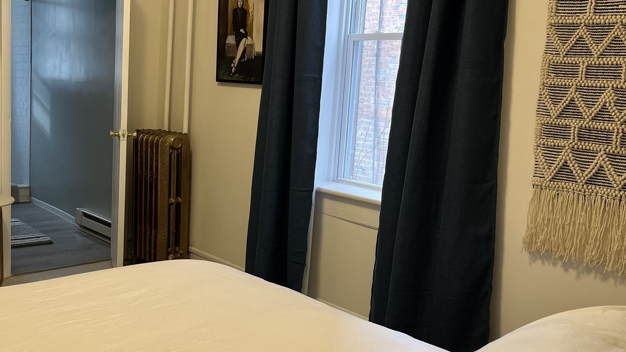 Photo of Bedroom in Newburgh