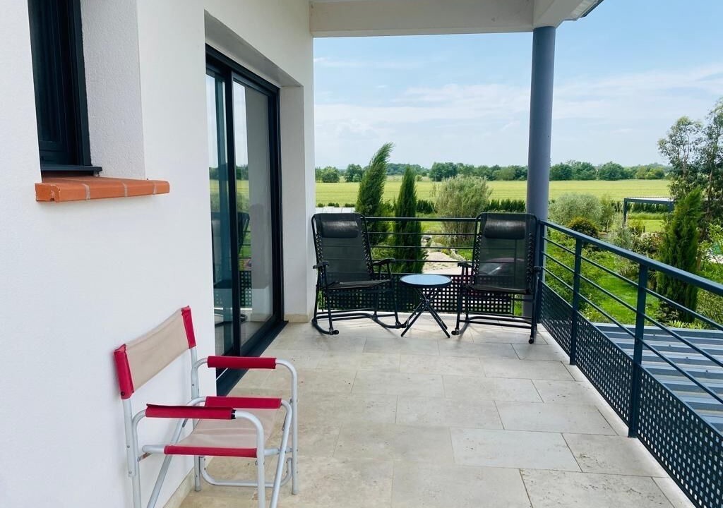 Photo of Patio Balcony in Longages
