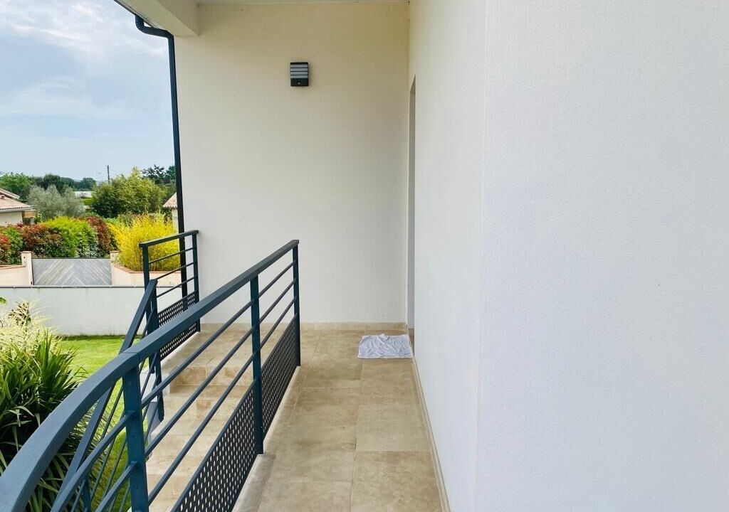 Photo of Outdoor in Longages