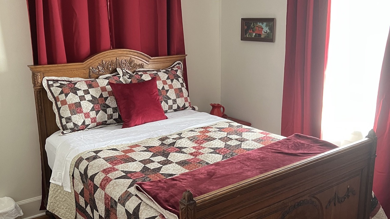 Photo of Bedroom in Davenport