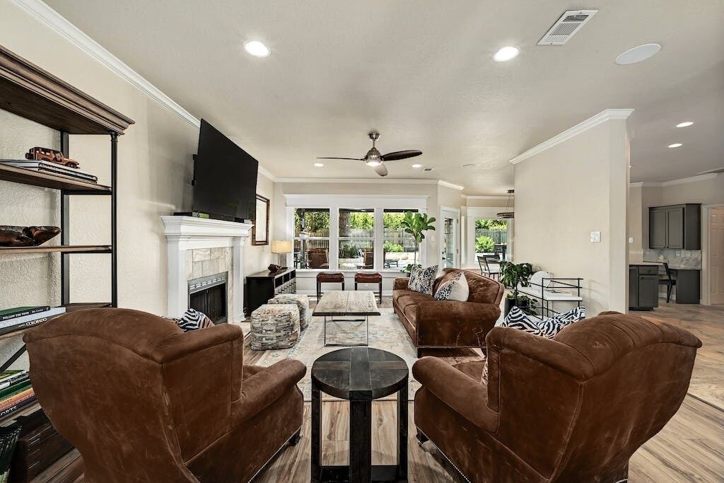 Photo of Livingroom in Seven Oaks