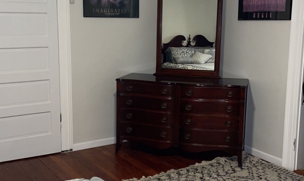 Photo of Bedroom in Oyster Bay